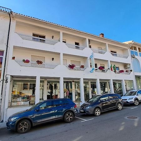 Flor Do Douro - Comercio E Hotelaria, Lda Миранда-ду-Дору Экстерьер фото